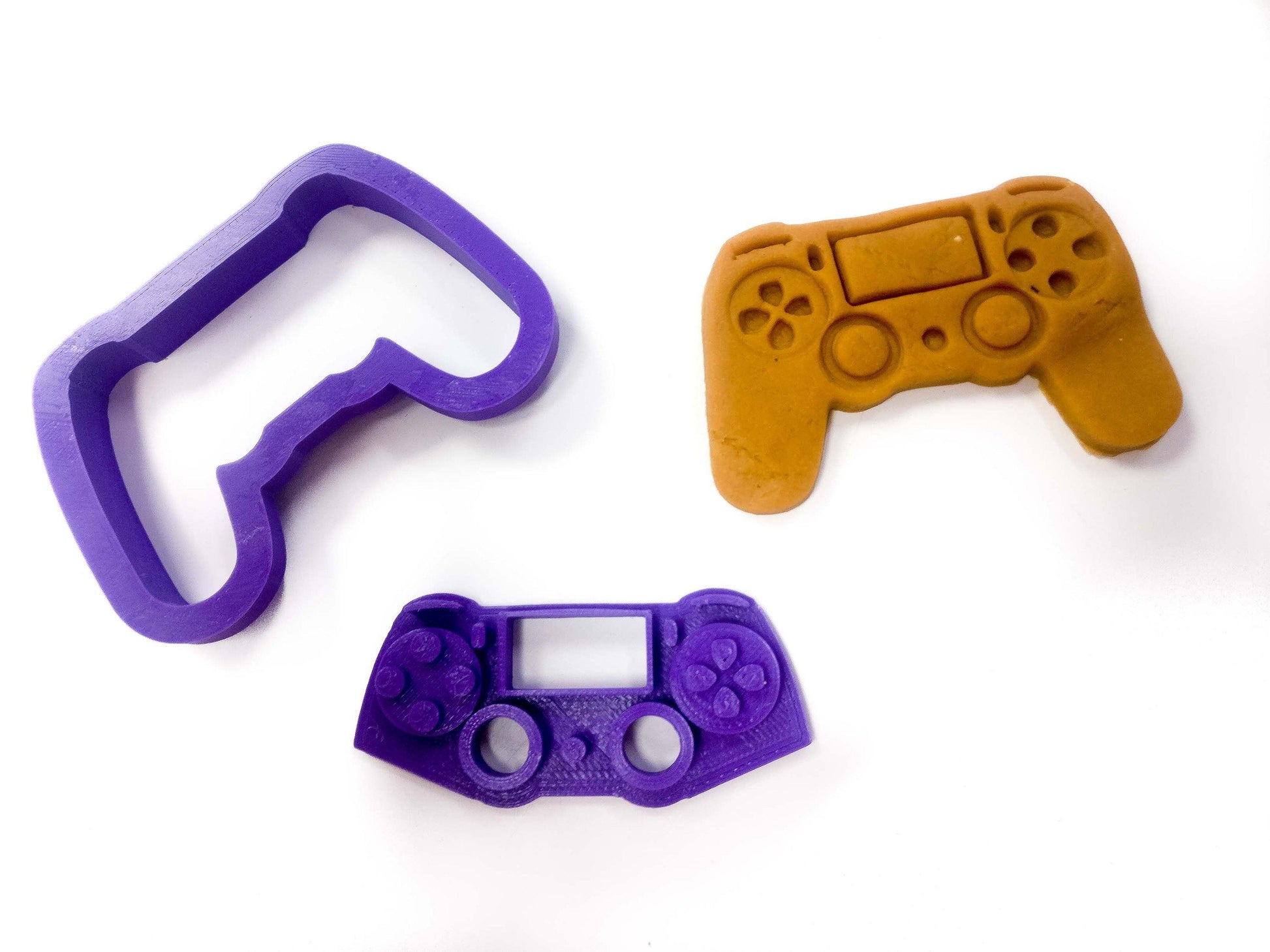 Playstation 4 Controller PS4 Cookie Cutter for gamers | biscuits fondant clay cheese sugarpaste marzipan - Malta Cookie Cutters