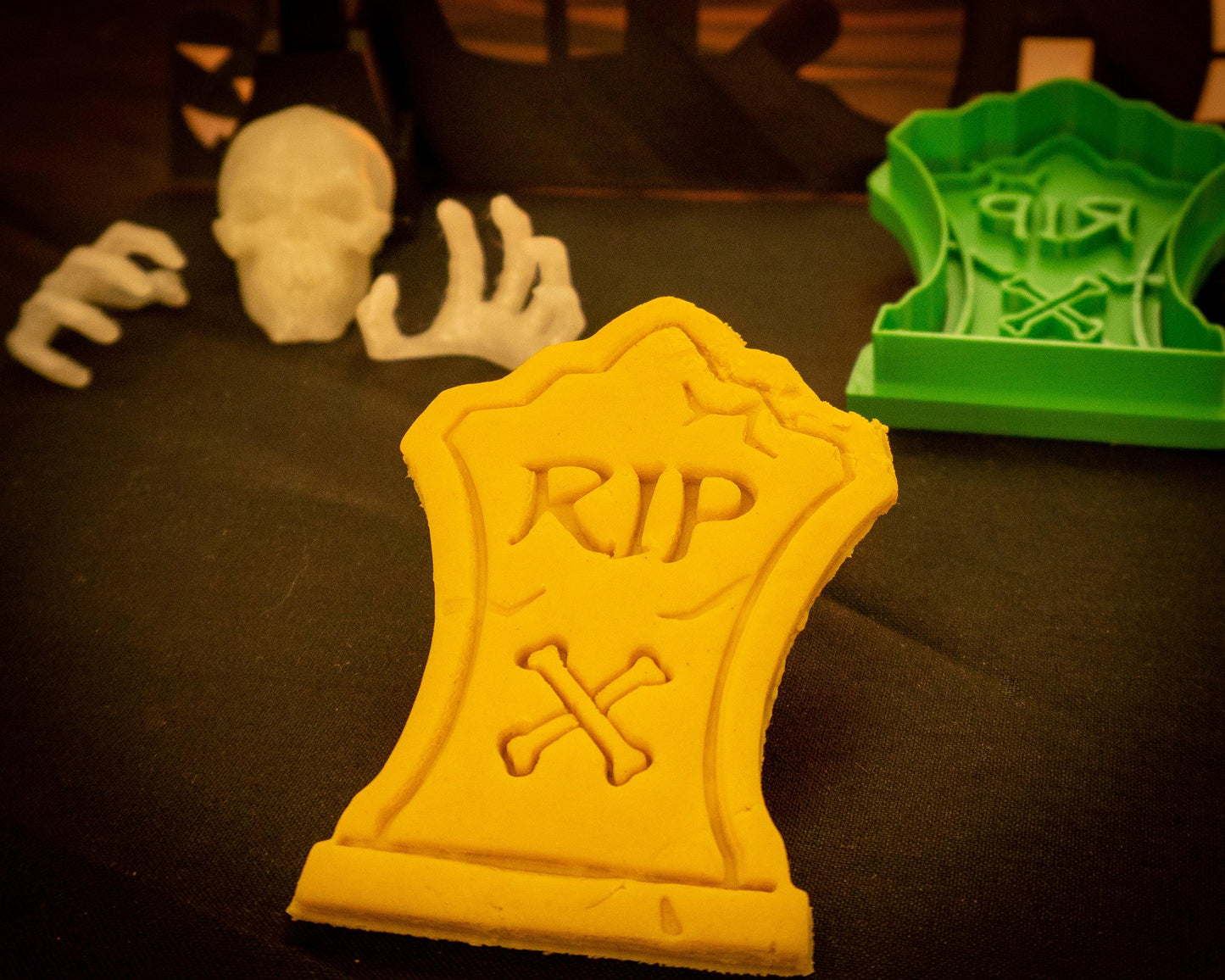 Spooky Tomb Halloween Cookie Cutter Coffin Scary Gift for Halloween Tombstone - Malta Cookie Cutters